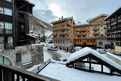 Komplett renovierte Wohnung am Fuße der...
