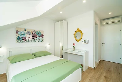 Apartment & Rooms Papa - Premium Double or Tw...