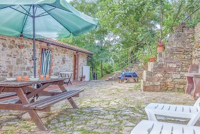 Apartment in Massa Marittima mit Swimmingpool