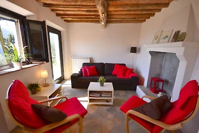 Scenografica casa vacanze con piscina privata