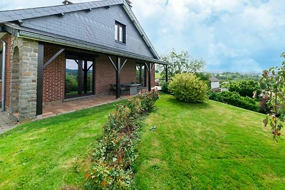 Charmantes Ferienhaus, umgeben von Grün, im H...