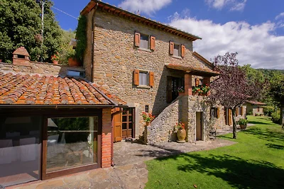 Bellissima villa con piscina a Cortona