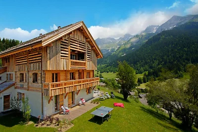 Chalet in La Clusaz mit Innenpool