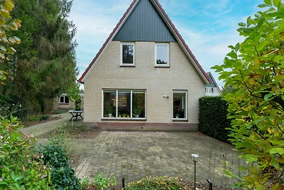 Charmantes Ferienhaus in Schoonloo mit Garten