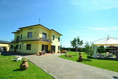 Heerlijke vakantiewoning in Montecarlo met...