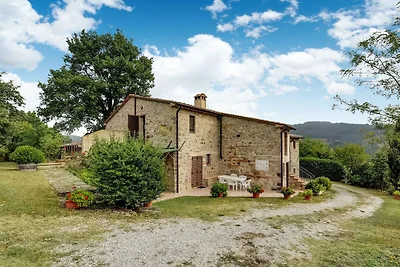 Moderne Villa in Radicofani mit Pool