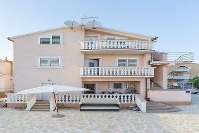 Ferienwohnung in Vodice für 5 Gäste