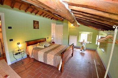 Romantisch vakantiehuis in Pescaglia met grot...