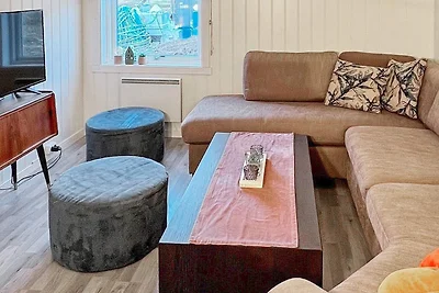 4 Personen Ferienhaus in Stonglandseidet-By...