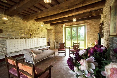 Bellissima villa a Barchi con piscina privata