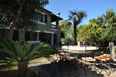 Spaziosa villa ad Alaró con piscina