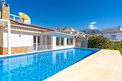 Villa in Nerja mit Pool nahe Burriana Strand