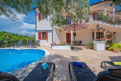Seaside apartment with jacuzzi in Drenje