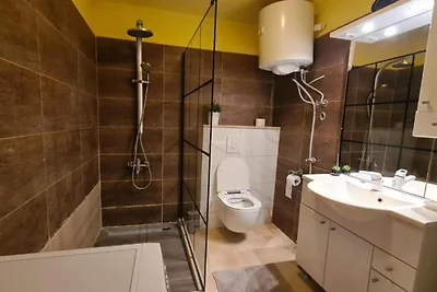 Apartment with Two Bathrooms