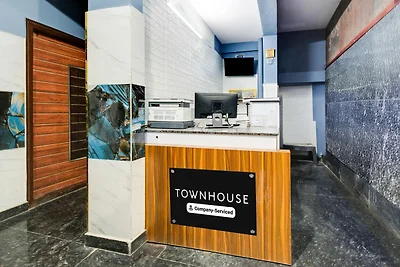 Moderna beatitudine all'Hitech City di...