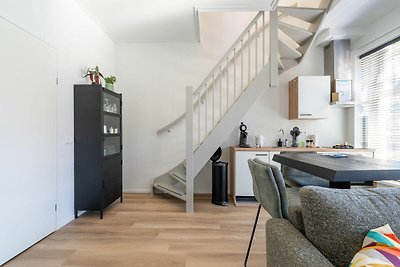 Modern verbouwd appartement in hartje Sneek