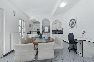 Schöne Villa mit viel Privatsphäre