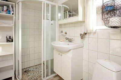 Bezauberndes Ferienhaus in Mesinge mit Grill