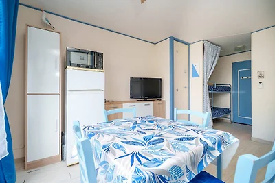 Modern appartement in de buurt van Mole