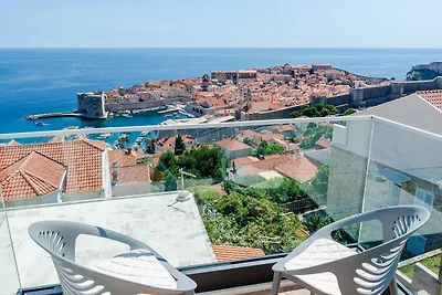 Apartments Isabora - Comfort Three-Bedroom Ap...