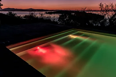 Moderne Villa in Magione mit Swimmingpool