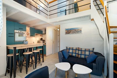 Lush apartment in Agde by the beach