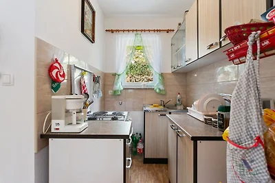 Uriges Ferienhaus in Ričice-Imotski in der Nä...