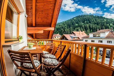 Riverside Pines Luce Apartments with Balcony ...