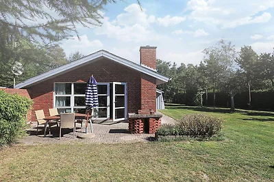 Cozy Retreat near Marielyst