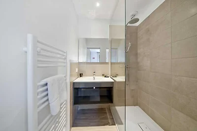 Kleine Villa mit eigenem Pool in Residenz Les...