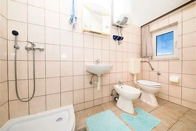 Trogir Comfortable Apartment with Terrace - T...