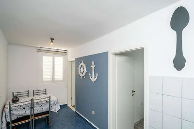 Apartment & Rooms Alan - Double Room with Sha...
