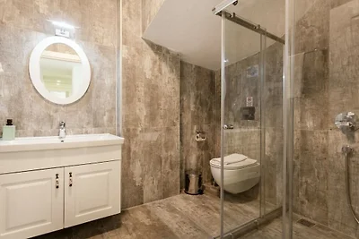 Villa in Kalkan mit Schwimmbecken