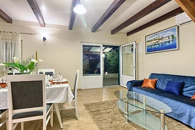 Villa Renata - FourBedroom Beachfront Villa w...
