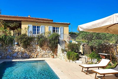 Schitterend provencaals landhuis in de natuur