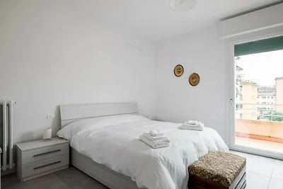 Wohnung in Bologna mit Balkon und Parken