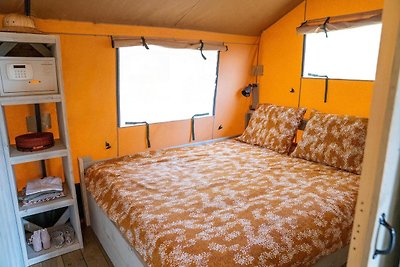 XL-Glamping-Zelt mit Bad in Lathum