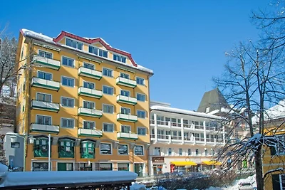 Appartement met uitzicht op de bergen in...