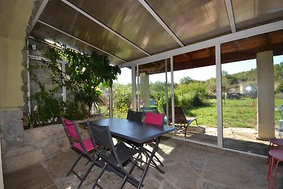 Tolle Wohnung in Lanas mit Garten
