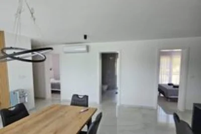 Lux Holiday Home Slatki - Two Bedroom Apartme...