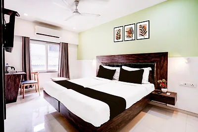 Super Townhouse OAK Kopar Khairane Navi...