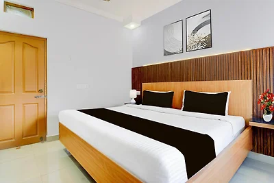 Collezione O Market Road Ernakulam