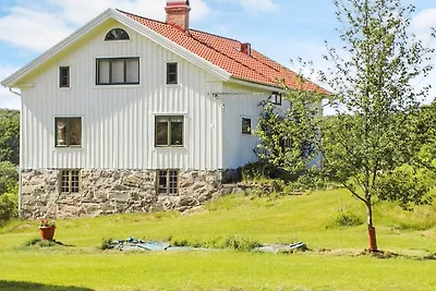 4 Sterne Ferienhaus in UDDEVALLA