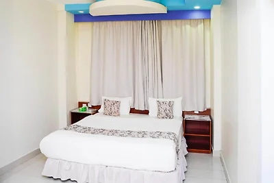 Regal King Getaway | Luxury Unwind in Muscat