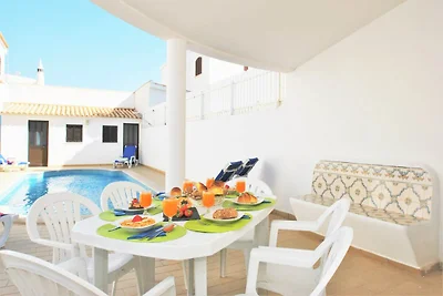 Holiday Home in Gale with Pool near Beaches