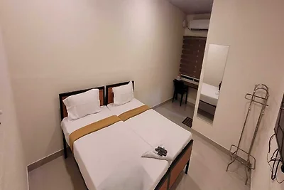 Townhouse Green Field Stadion Karyavattom