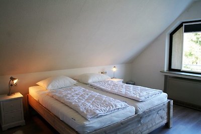 Ferienwohnung mit Balkon und Garten