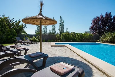 Steinerne Villa von Mallorca mit Gärten
