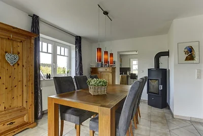 Moderna casa vacanze con giardino