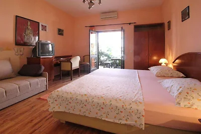 Apartments Magda- Comfort Studio Apartment wi...